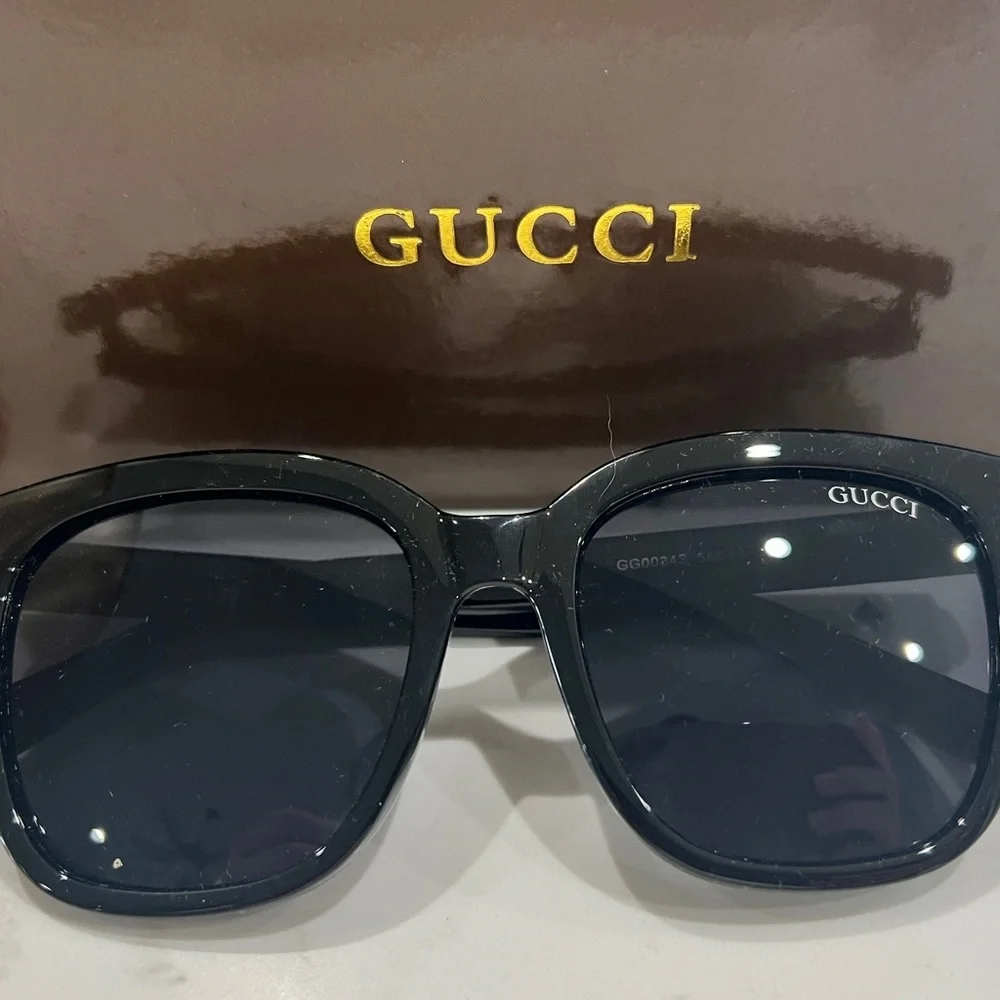 Gucci Black Square Sunglasses - Picture 2 of 5